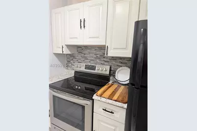 725 SW 11 #F8, Hallandale Beach, FL 33009 - Photo 8