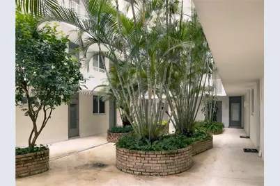 1670 Bay #2D, Miami Beach, FL 33139 - Photo 18