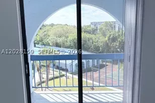 9460 Fontainebleau, Miami, FL 33172 - Photo 28