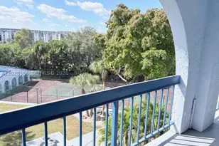 9460 Fontainebleau, Miami, FL 33172 - Photo 32