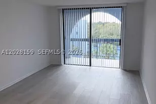 9460 Fontainebleau, Miami, FL 33172 - Photo 6