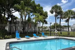 1141 Lake Victoria, Palm Beach, FL 33411 - Photo 26