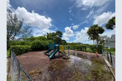 1141 Lake Victoria #F, Palm Beach, FL 33411 - Photo 28