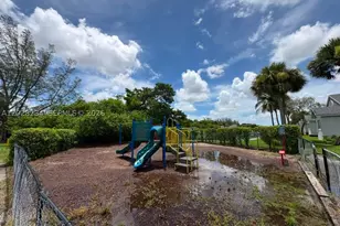 1141 Lake Victoria, Palm Beach, FL 33411 - Photo 28