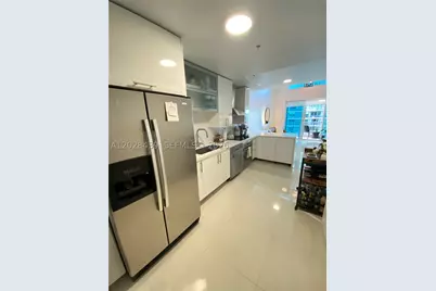 60 SW 13th #2212, Miami, FL 33130 - Photo 2
