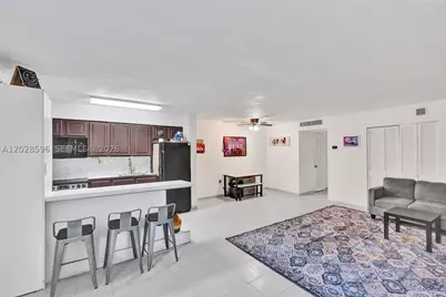 7133 Bay #305, Miami Beach, FL 33141 - Photo 6