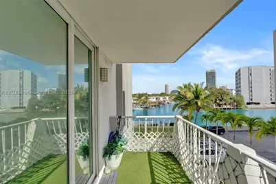 7133 Bay #305, Miami Beach, FL 33141 - Photo 1