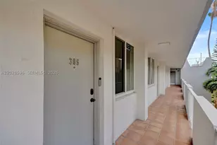 7133 Bay, Miami Beach, FL 33141 - Photo 22