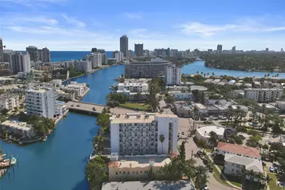 7133 Bay #305, Miami Beach, FL 33141 - Photo 18