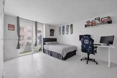 7133 Bay #305, Miami Beach, FL 33141 - Photo 4