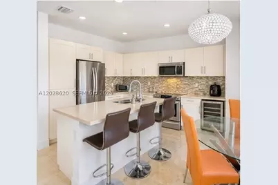 10555 NW 69th, Doral, FL 33178 - Photo 4