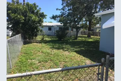 1580 NW 32nd #1580, Lauderhill, FL 33311 - Photo 4