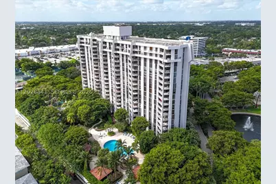 2000 Towerside #908, Miami, FL 33138 - Photo 32