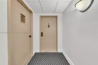 1450 Brickell Bay #1815, Miami, FL 33131 - Photo 2