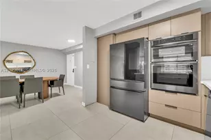 1450 Brickell Bay, Miami, FL 33131 - Photo 10