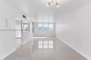 17890 W Dixie501, North Miami Beach, FL 33160 - Photo 2