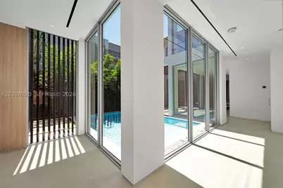 2100 S Miami, Miami, FL 33129 - Photo 22
