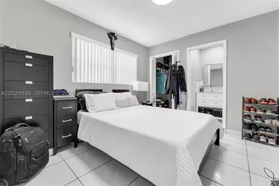 884 W 72nd, Hialeah, FL 33014 - Photo 20