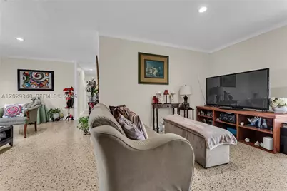 884 W 72nd, Hialeah, FL 33014 - Photo 24