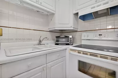 820 SW 11th #15B, Hallandale Beach, FL 33009 - Photo 16