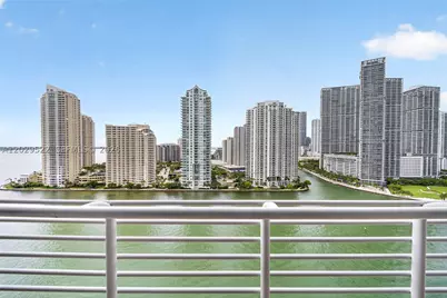 325 S Biscayne #2219, Miami, FL 33131 - Photo 2