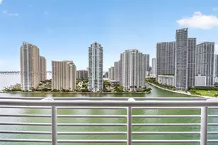 325 S Biscayne, Miami, FL 33131 - Photo 2