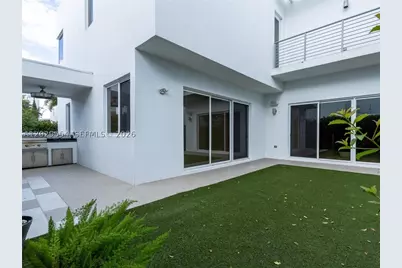 7480 NW 99th, Doral, FL 33178 - Photo 6