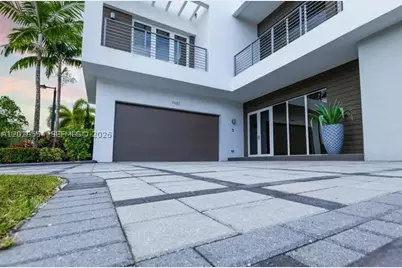 7480 NW 99th, Doral, FL 33178 - Photo 10