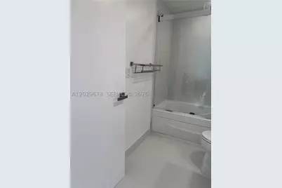 50 Biscayne #2707, Miami, FL 33132 - Photo 16