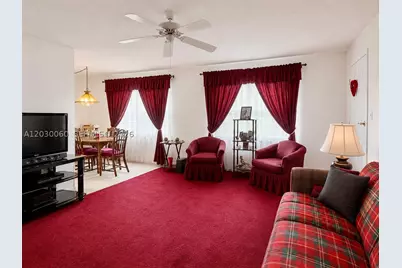 13500 SW 1st #114U, Pembroke Pines, FL 33027 - Photo 4