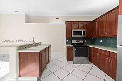 2010 NW 182nd, Pembroke Pines, FL 33029 - Photo 22
