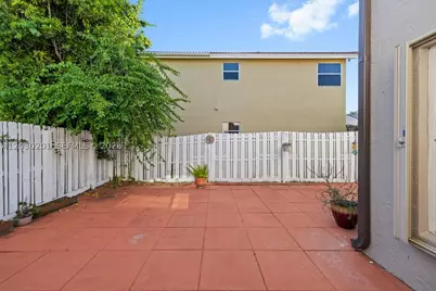 2010 NW 182nd, Pembroke Pines, FL 33029 - Photo 40