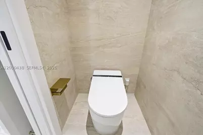 1380 Hollywood, Hollywood, FL 33019 - Photo 32