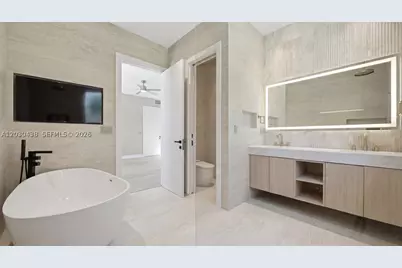 1380 Hollywood, Hollywood, FL 33019 - Photo 10