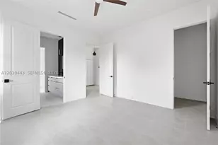 131 Miami Gardens, West Park, FL 33023 - Photo 24