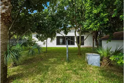 131 Miami Gardens, West Park, FL 33023 - Photo 30