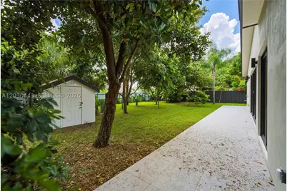 131 Miami Gardens, West Park, FL 33023 - Photo 32