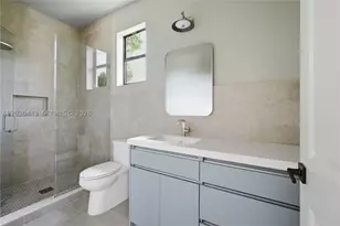 131 Miami Gardens, West Park, FL 33023 - Photo 16