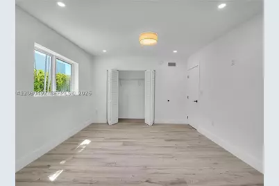 1905 Alamanda, North Miami, FL 33181 - Photo 14