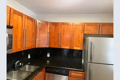3301 N Country Club #407, Aventura, FL 33180 - Photo 4