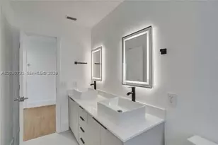 852 Heritage, Weston, FL 33326 - Photo 16