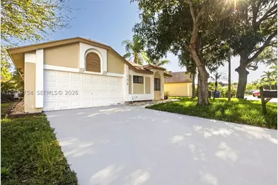 [Address not provided], North Lauderdale, FL 33068 - Photo 2