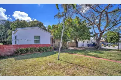 1236 Jann, Opa Locka, FL 33054 - Photo 2