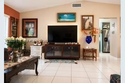 7551 SW 42nd, Davie, FL 33314 - Photo 10