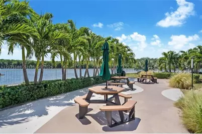 400 Kings Point #316, Sunny Isles Beach, FL 33160 - Photo 26