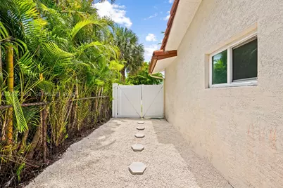 370 SE 12th, Pompano Beach, FL 33060 - Photo 16
