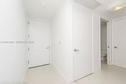 1040 Biscayne #1205, Miami, FL 33132 - Photo 24