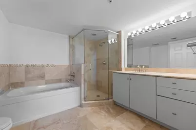 3232 SW 22nd #802, Miami, FL 33145 - Photo 20