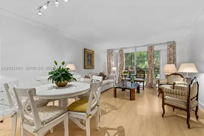 20400 Country Club #203, Aventura, FL 33180 - Photo 2