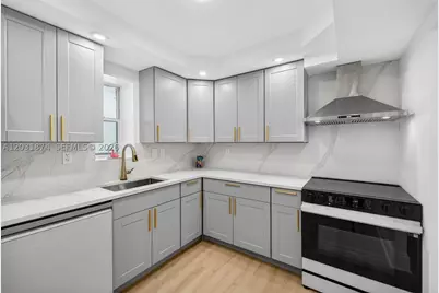 20300 W Country Club #106-3, Aventura, FL 33180 - Photo 6